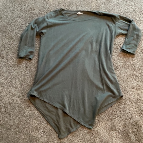 Set of 2 Soft Joie Tunics 3/4 Sleeve Shirts - Picture 4 of 5